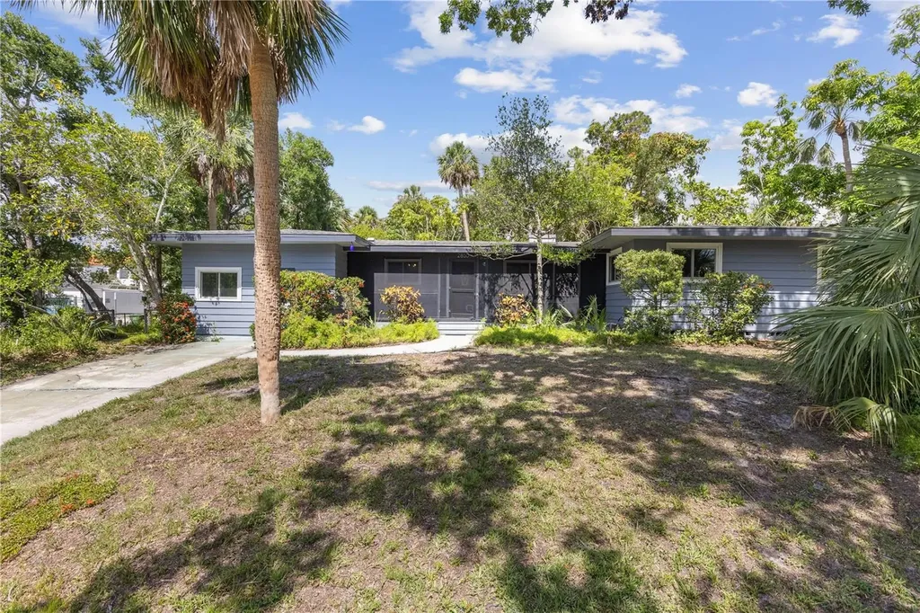 Listings for Mark VanDuren