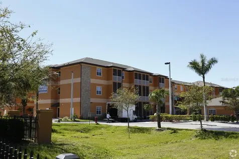 Listings for Natalie Gutwein