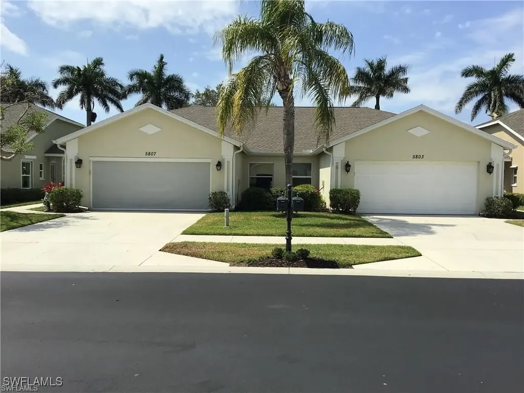 Lake Villas