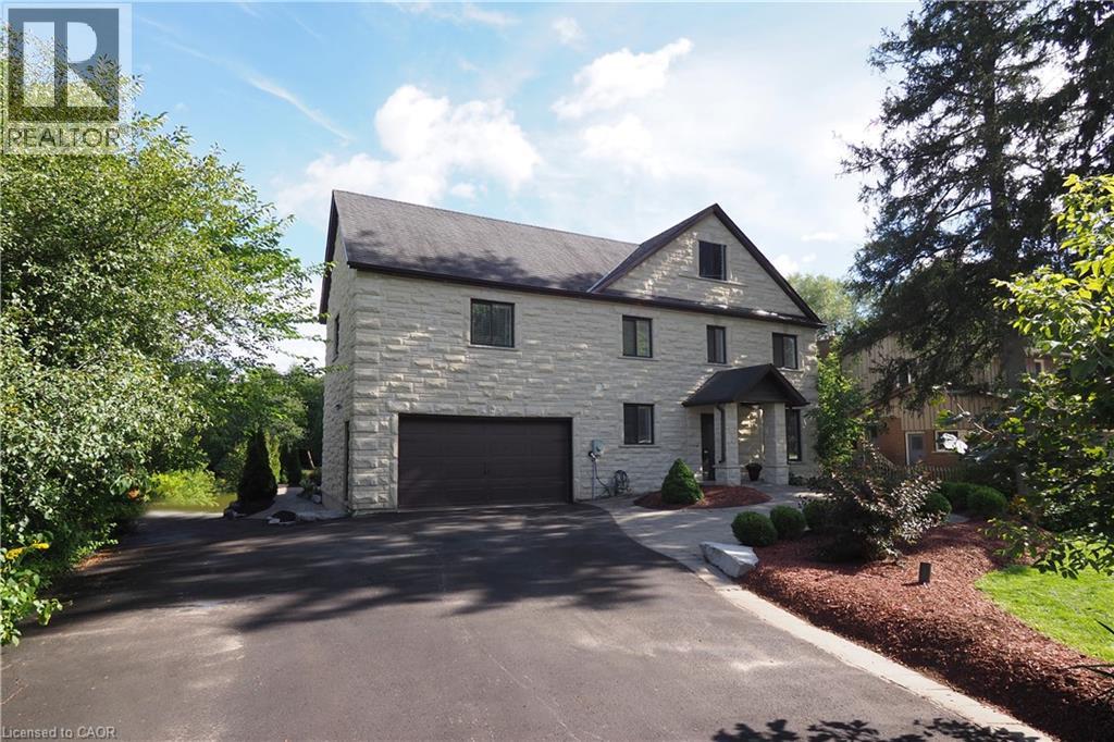 Grand River / St Andrews St E.