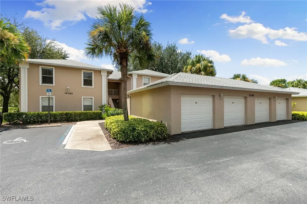 Morton Grove Condo