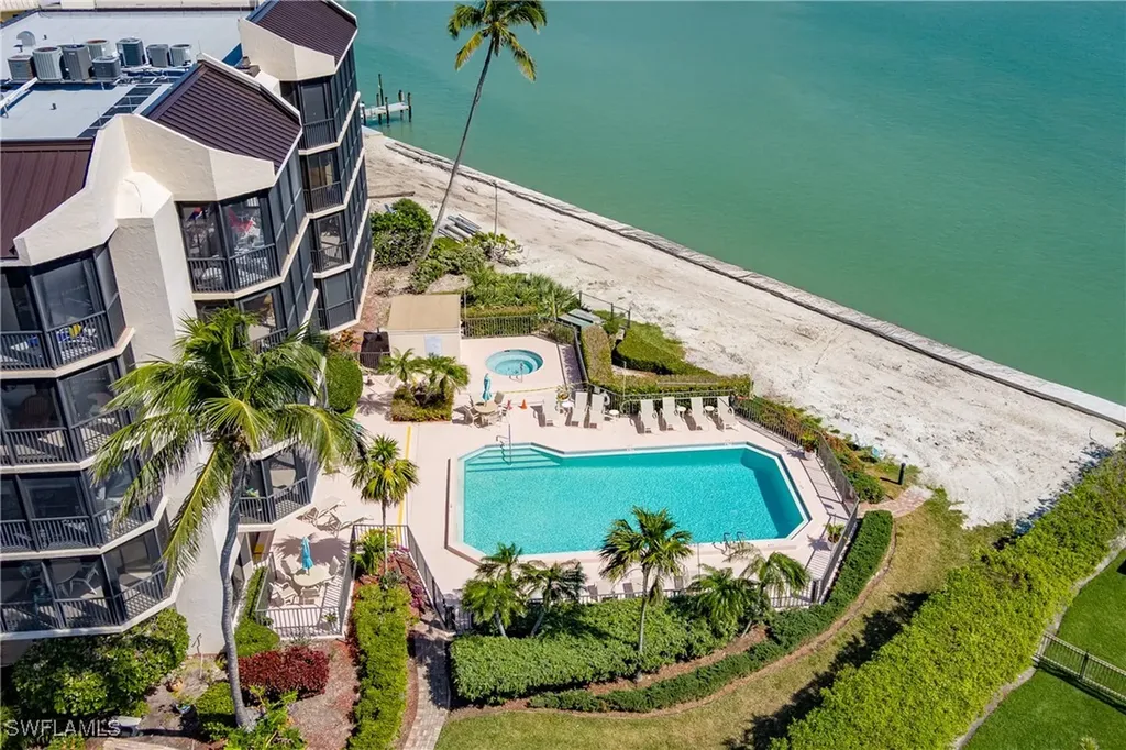 Camelot At Marco Beach