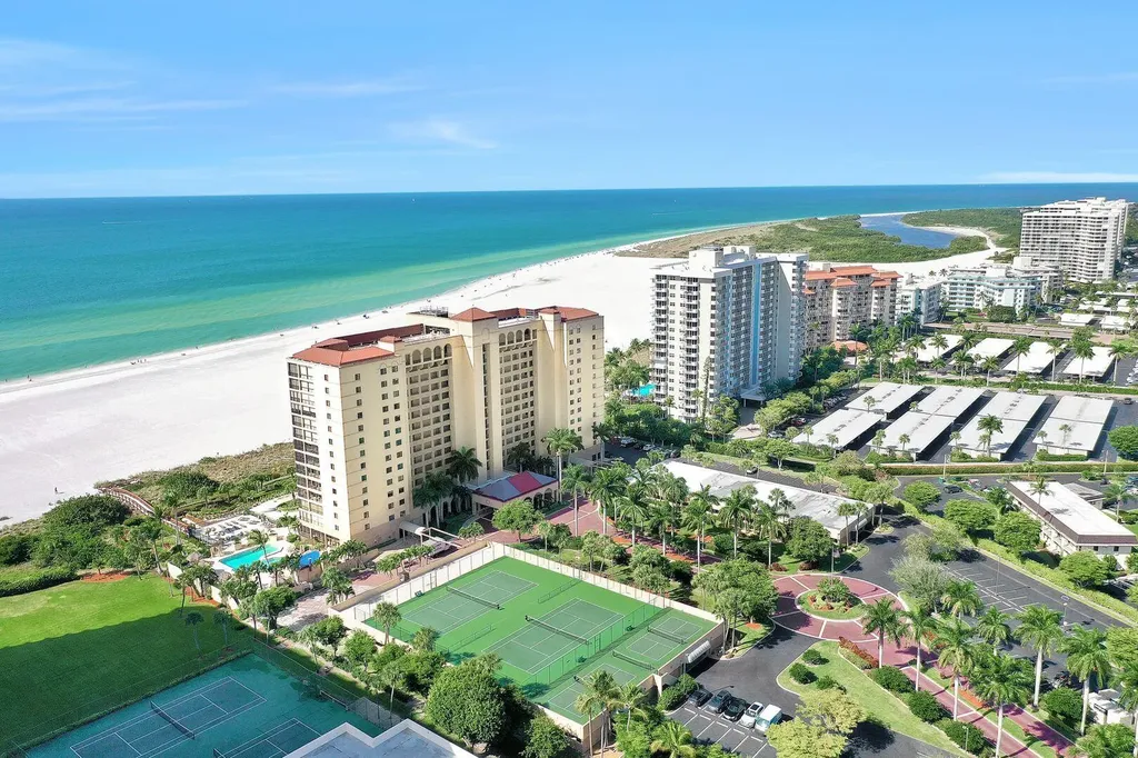 Crescent Beach Condo Of Marco Island