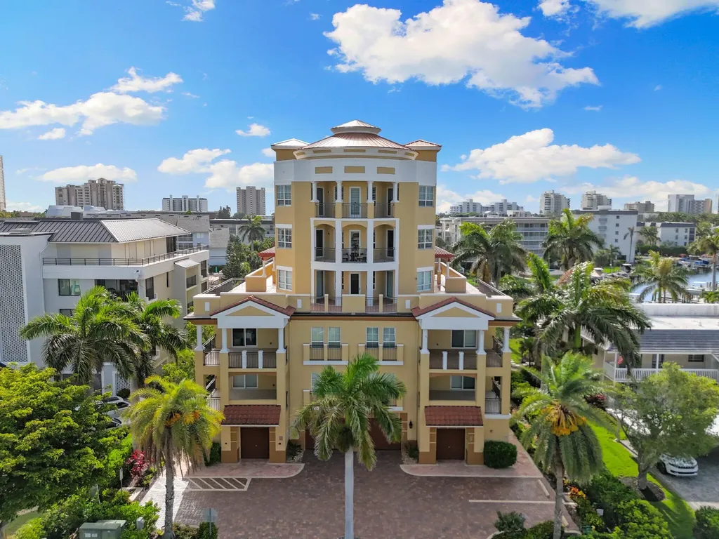Mariners Palm Harbor Condo