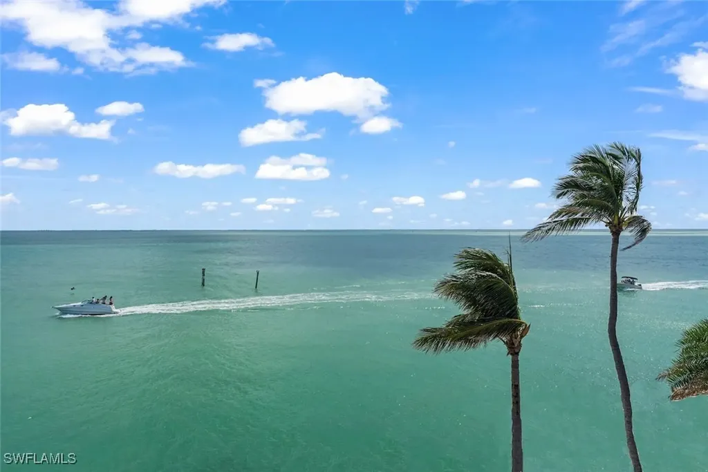 Lands End Village Condo