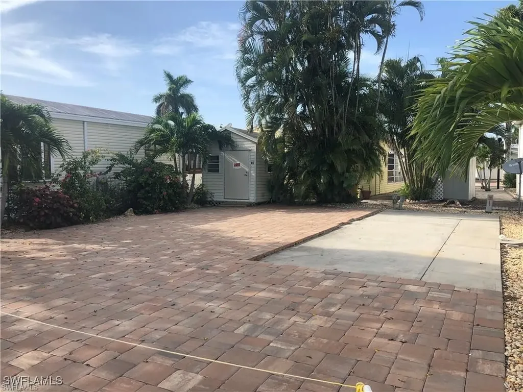 America Outdoors Condo