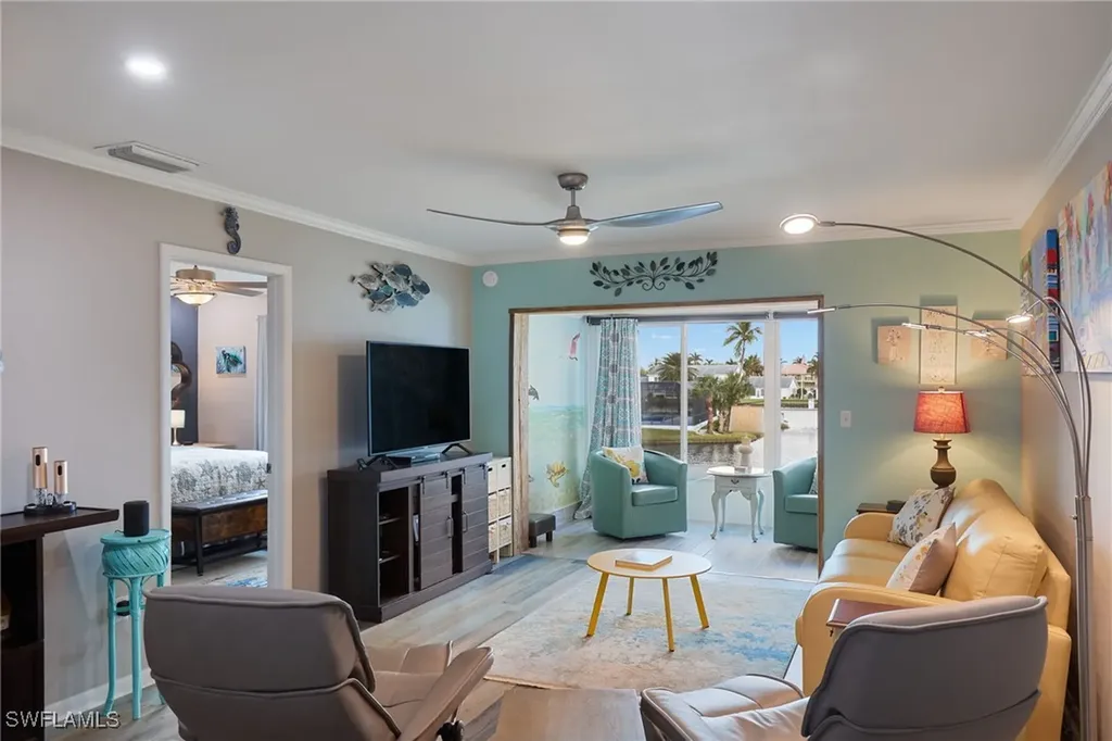 Cypress Lakes Manor South