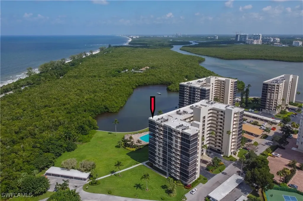 Vanderbilt Surf Colony