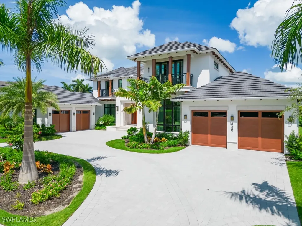 Bay Colony Shores