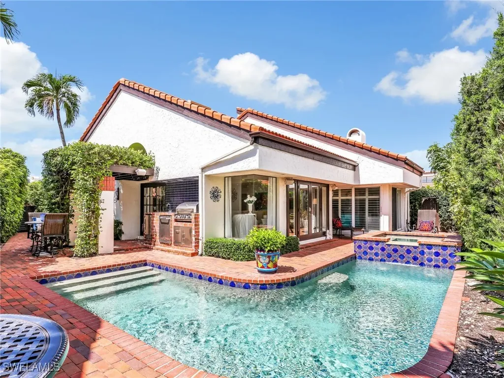 Bay Villas