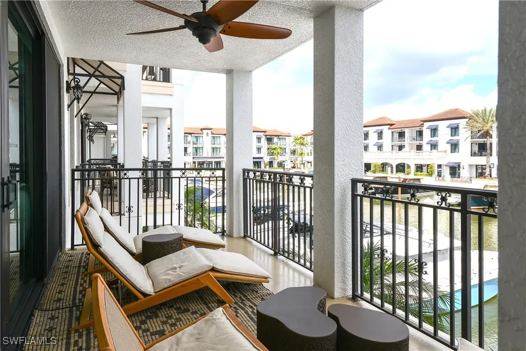 Naples Bay Resort