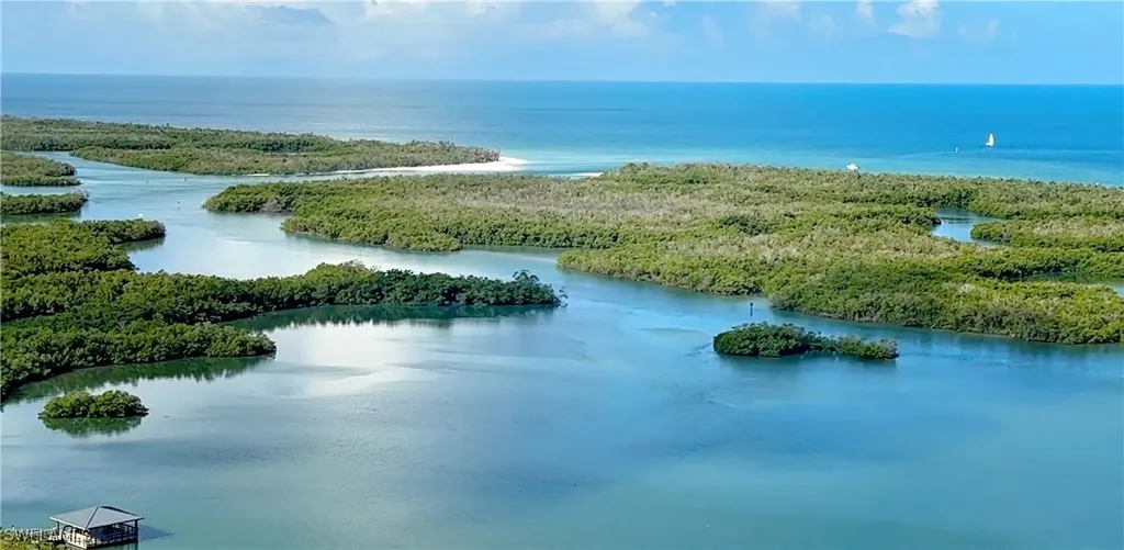 Kalea Bay