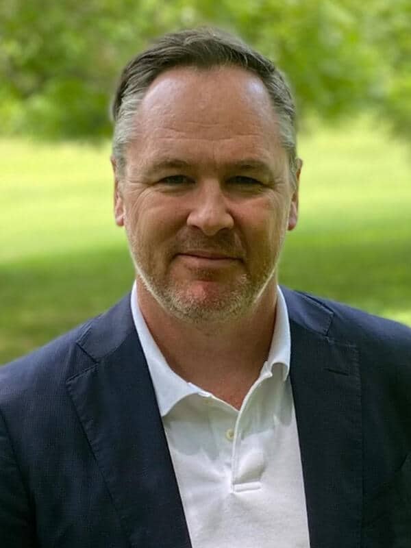 Jonathan Burt