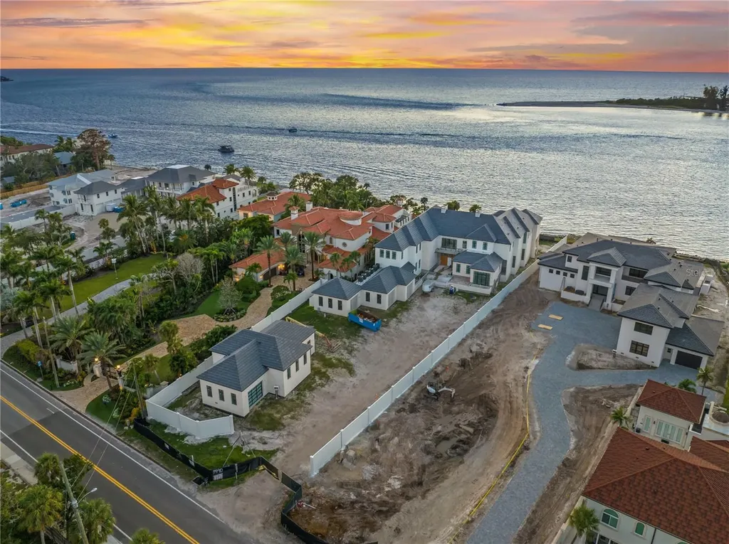 Sarasota (West of I75) Real Estate
