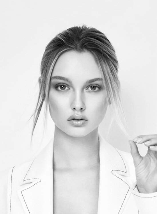 Chloe Avenaim