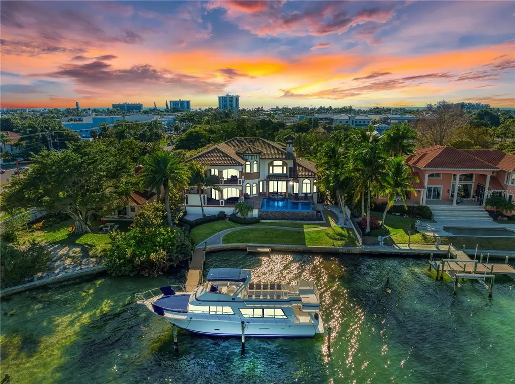 St Armands Circle vacation rentals