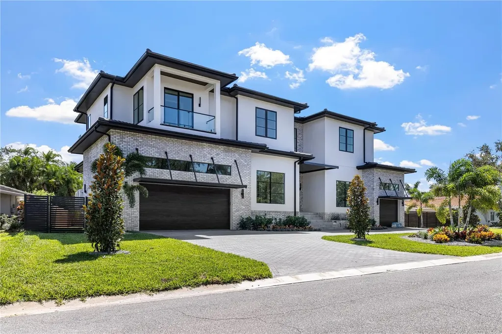 Listings for Kelli Welch