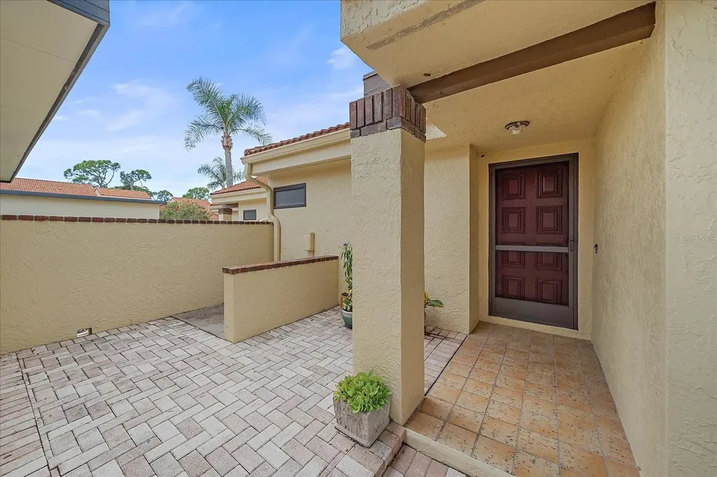 Listings for Nancy Moore