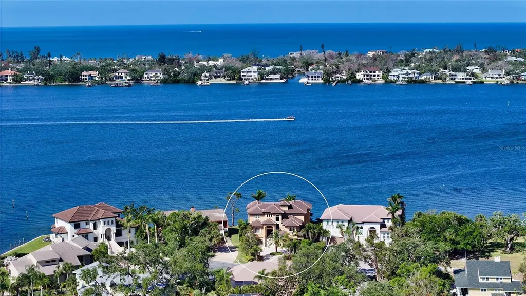 Listings for Stacy Hanan