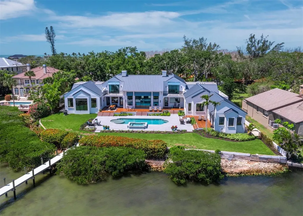 Listings for Victoria Beckham