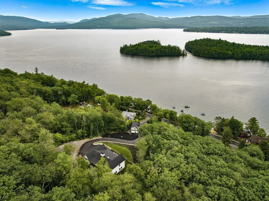 Homes with Shared Lake Access