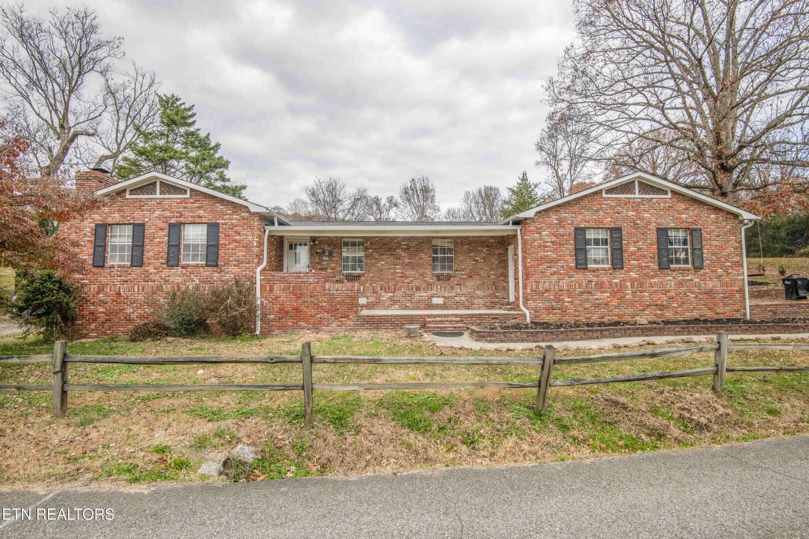 Listings for Jon Davis