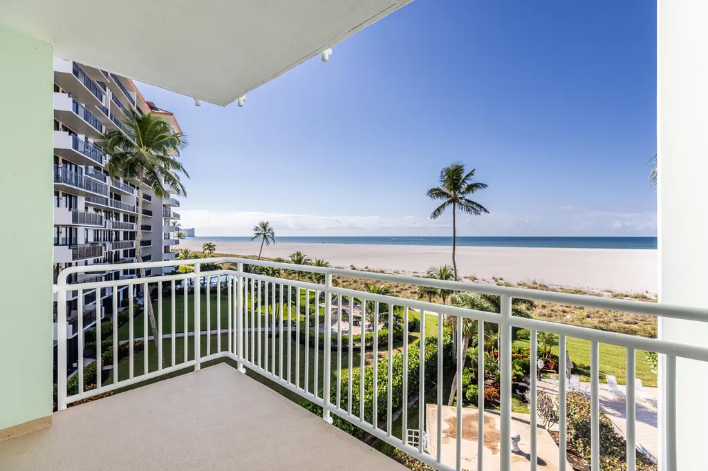 Emerald Beach Apartments A Condo