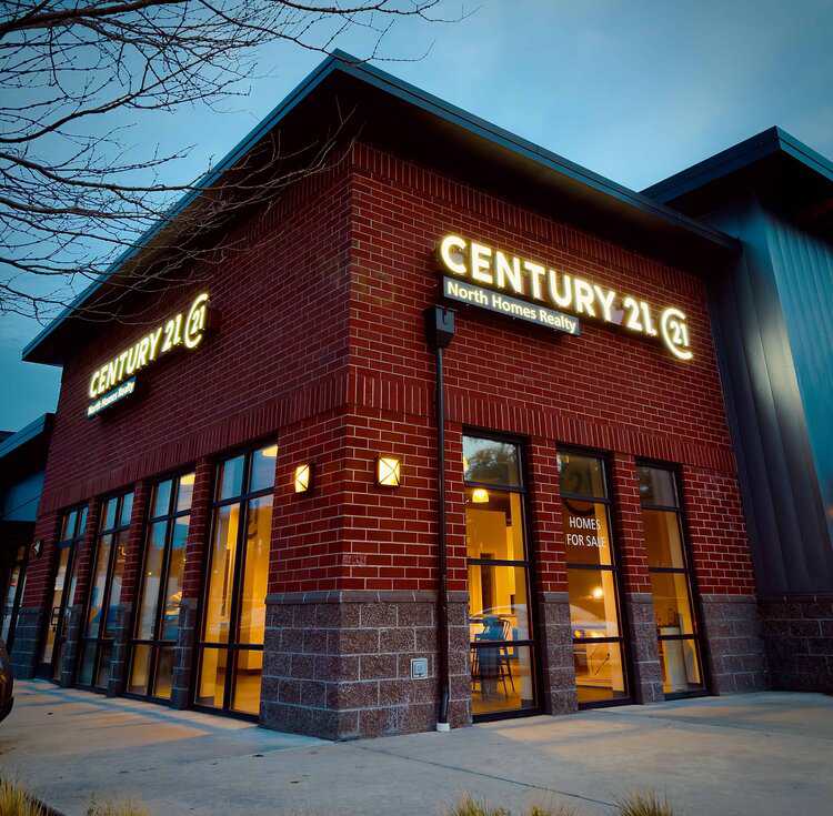 CENTURY 21 North Homes - Oak Harbor