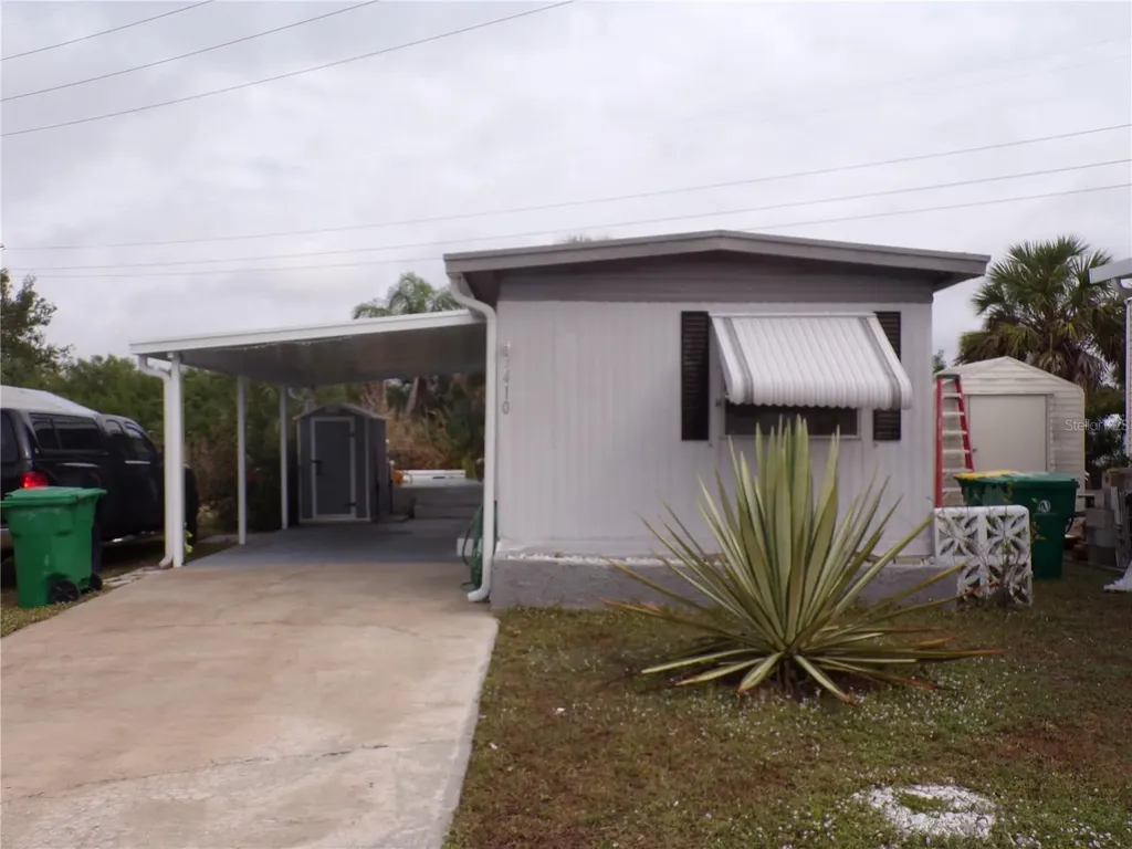 Pelican Harbor vacation rentals