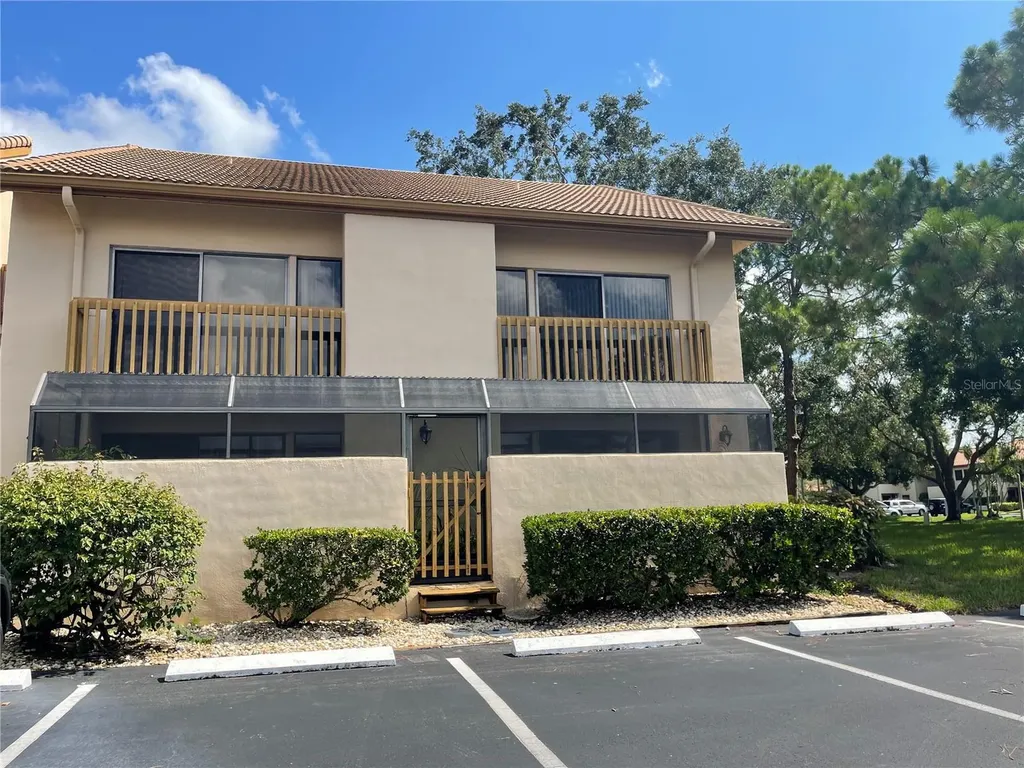 Listings for Amy Pfister