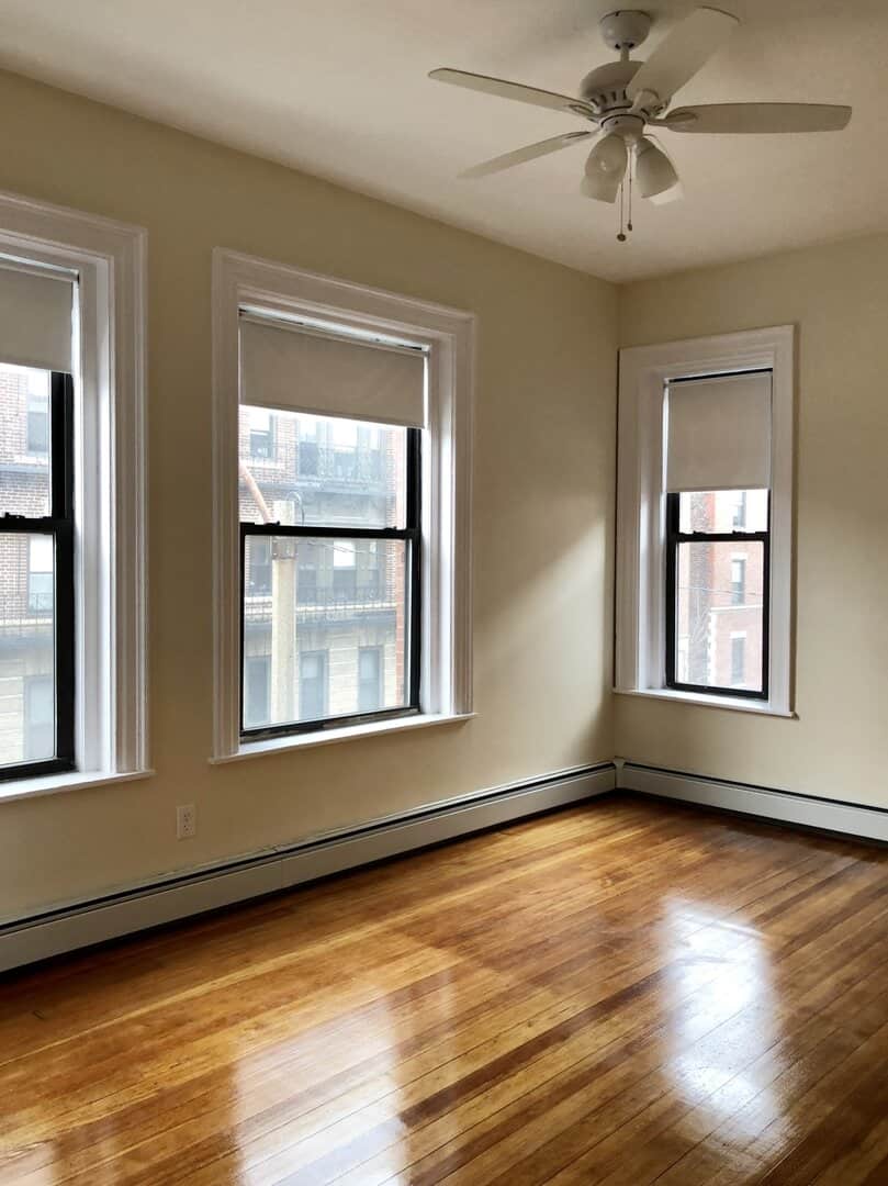 Listings for Andrew Saltzman