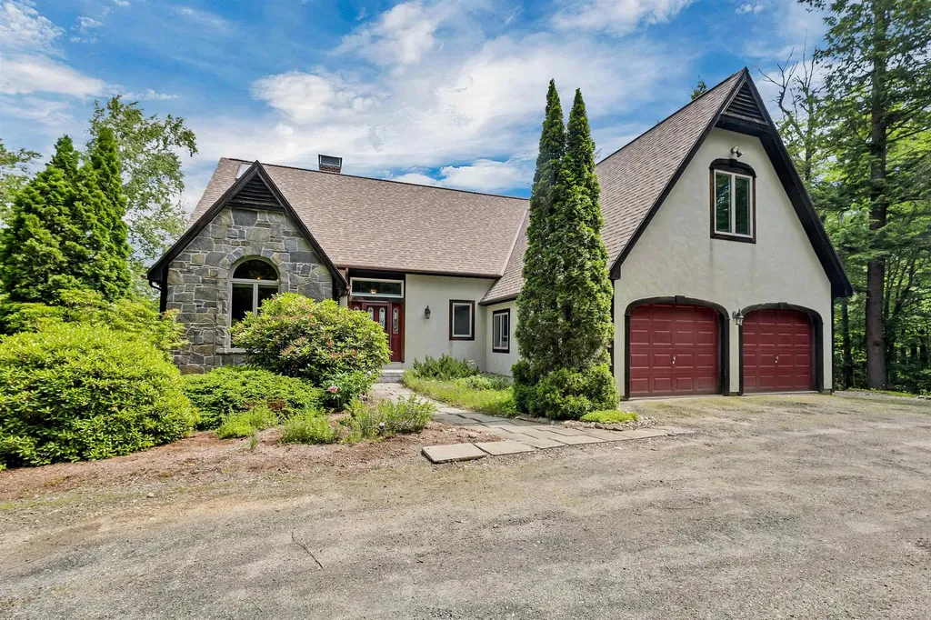 New London NH Single Family Homes