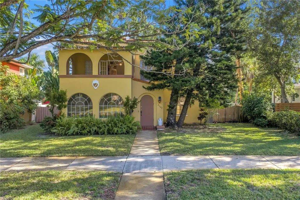 Listings for Lauren Krawczyk