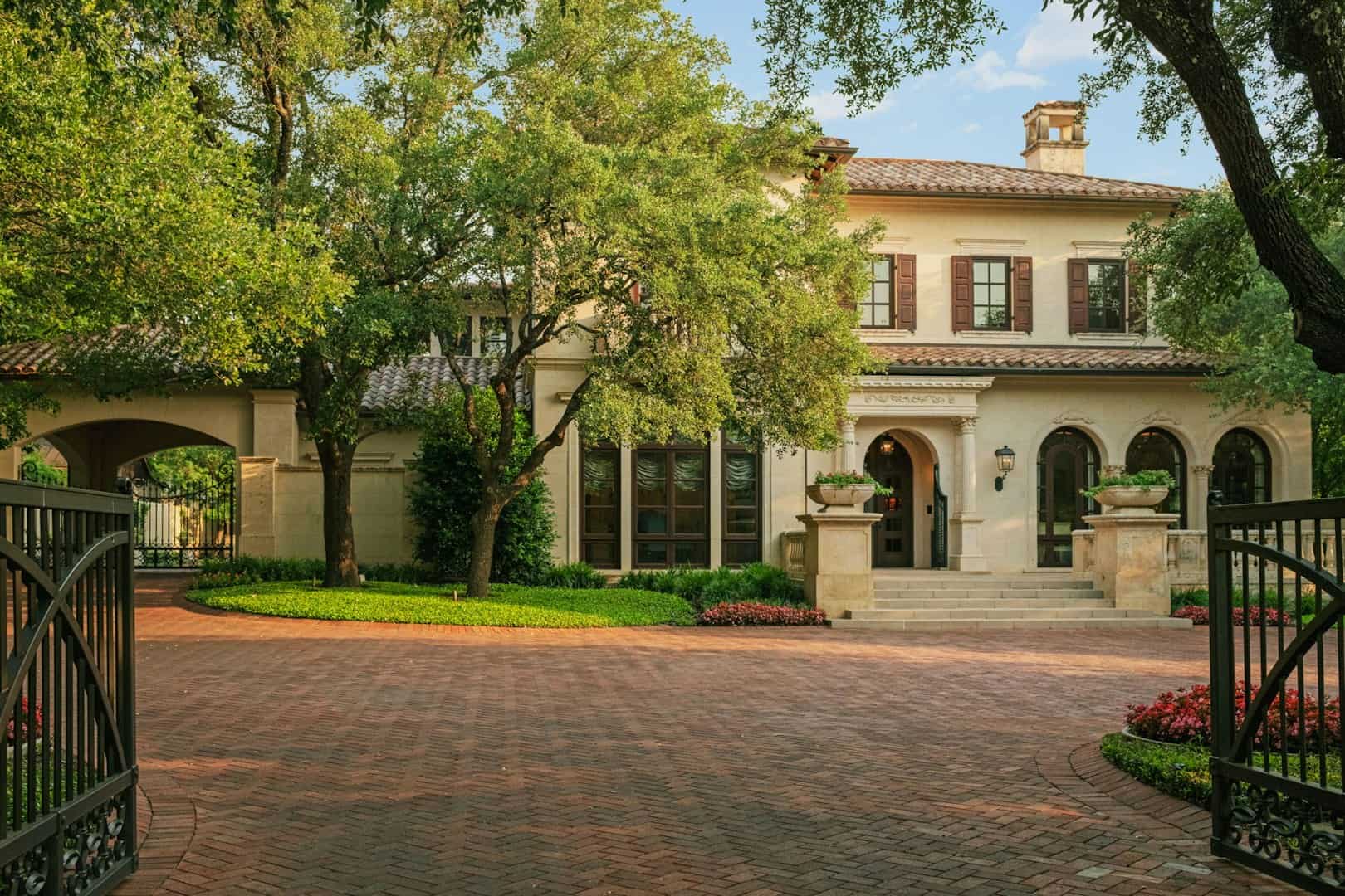 Luxury Homes in Alamo Heights & Terrell Hills