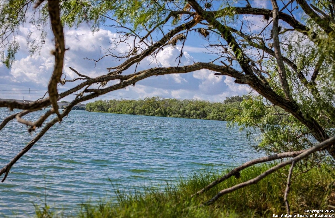 Ranch & Recreational Land