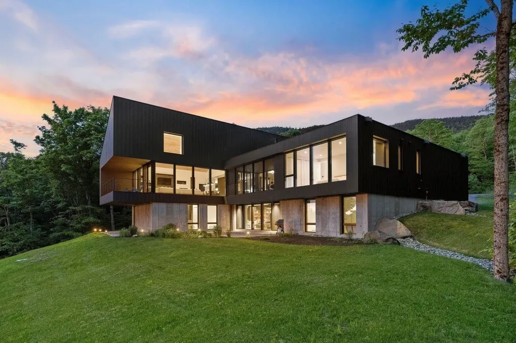 Homes with Garage