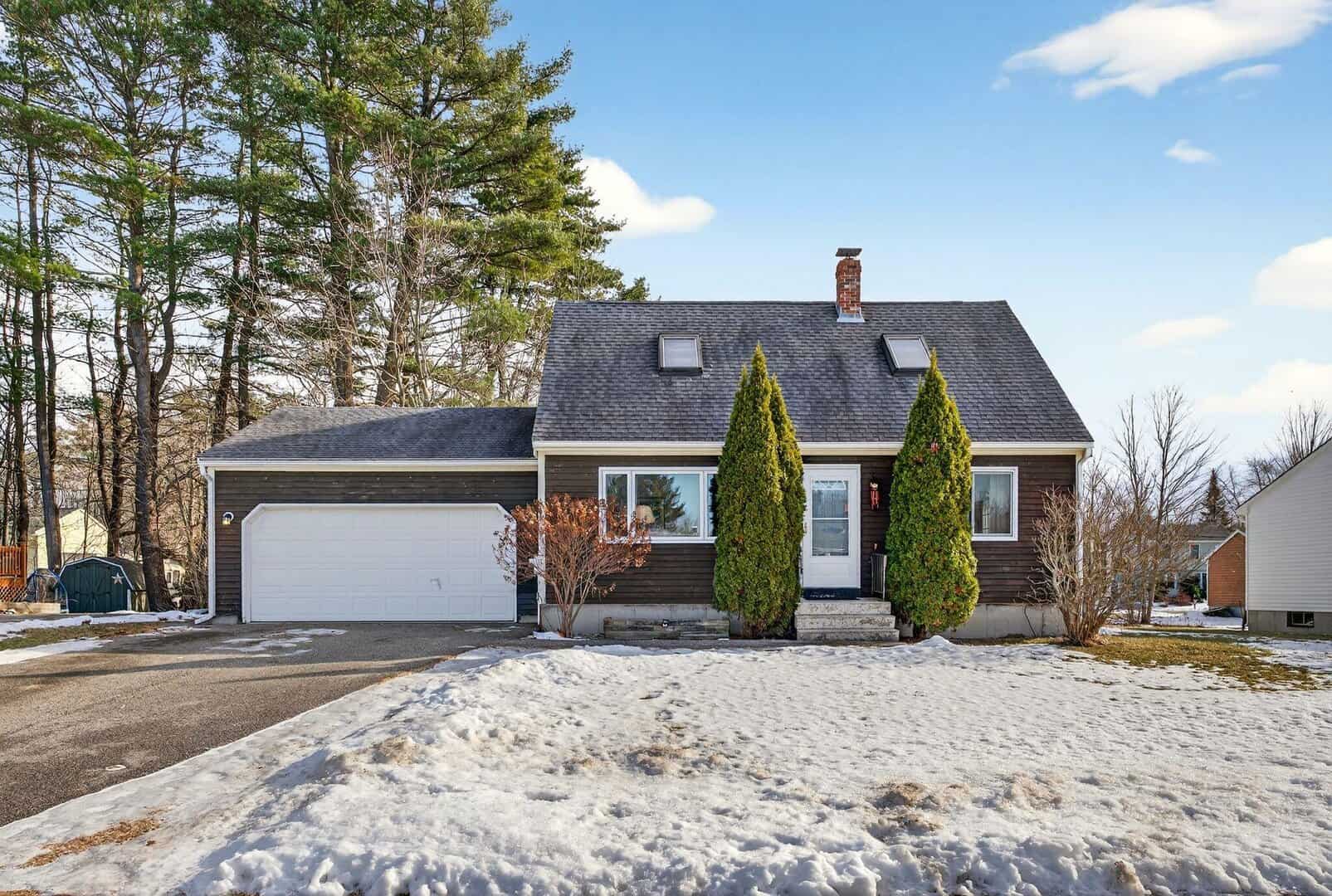 Listings for Elise Grace