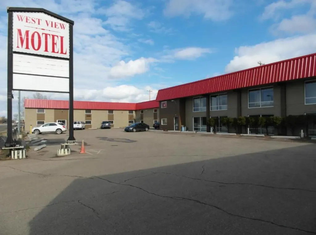 Commercial Real Estate for Sale in Hanna AB