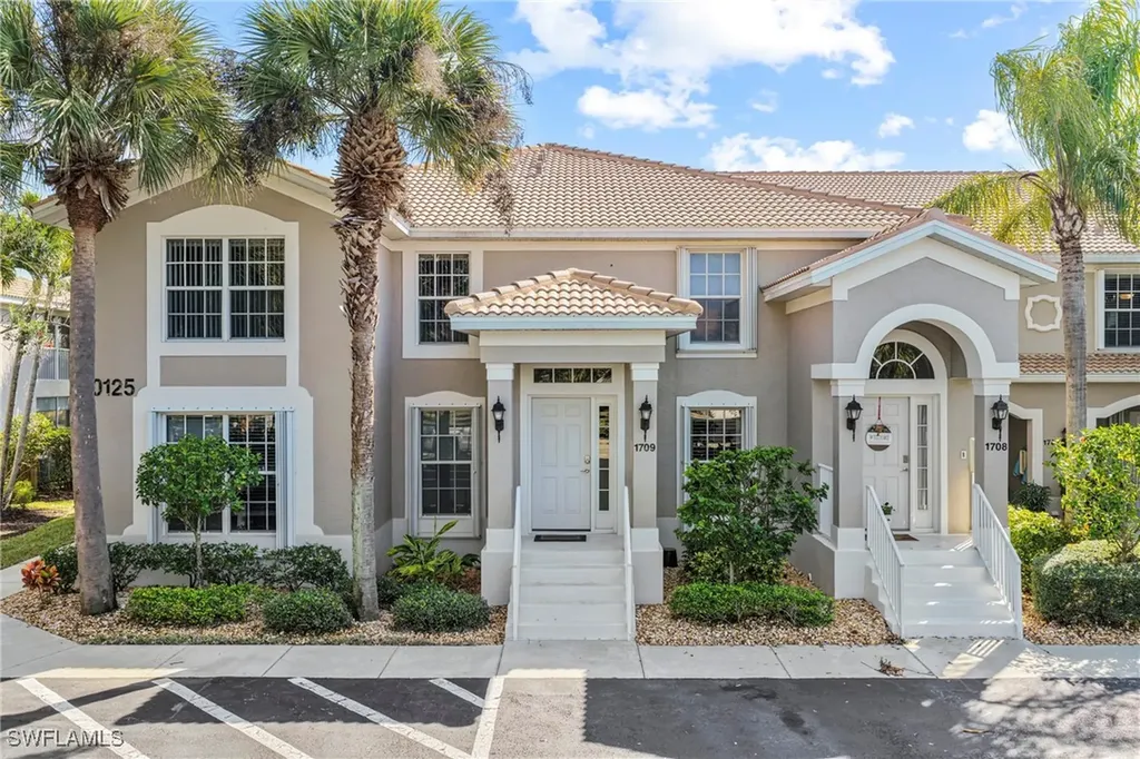 Garden Lakes At Colonial