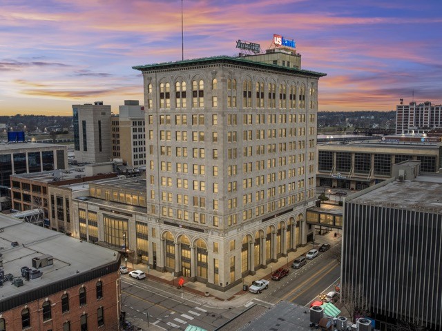 Near Downtown Cedar Rapids
