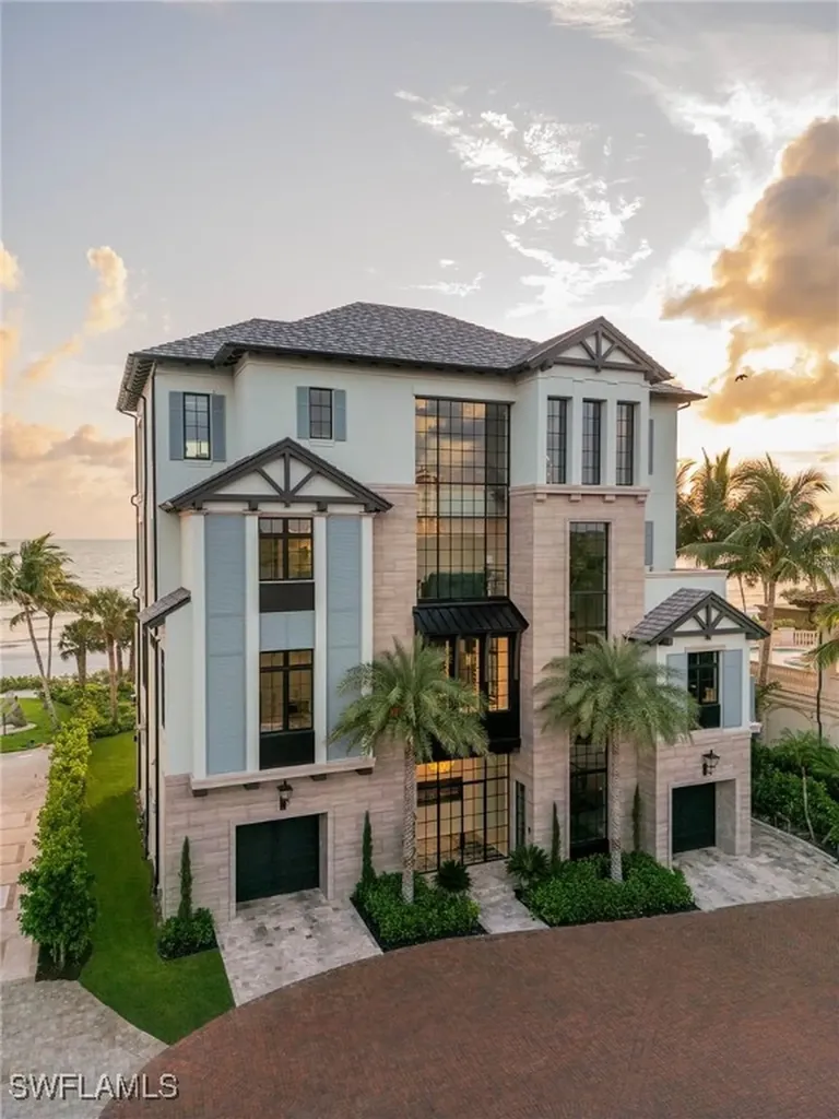Pelican Bay