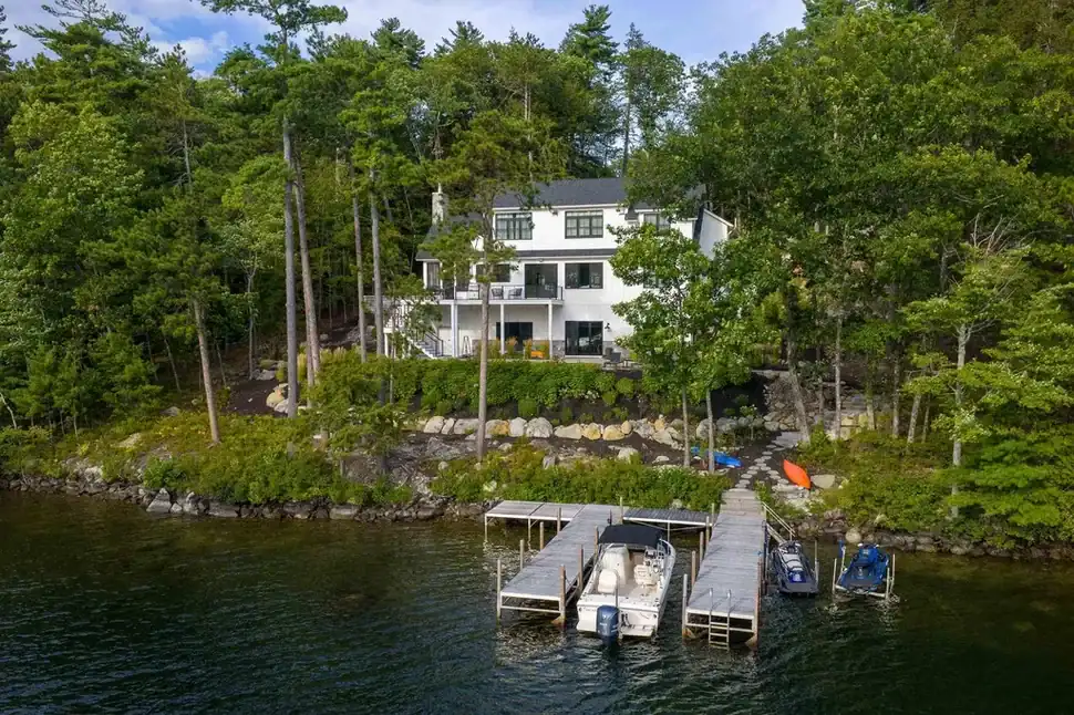 New Hampshire By Feature