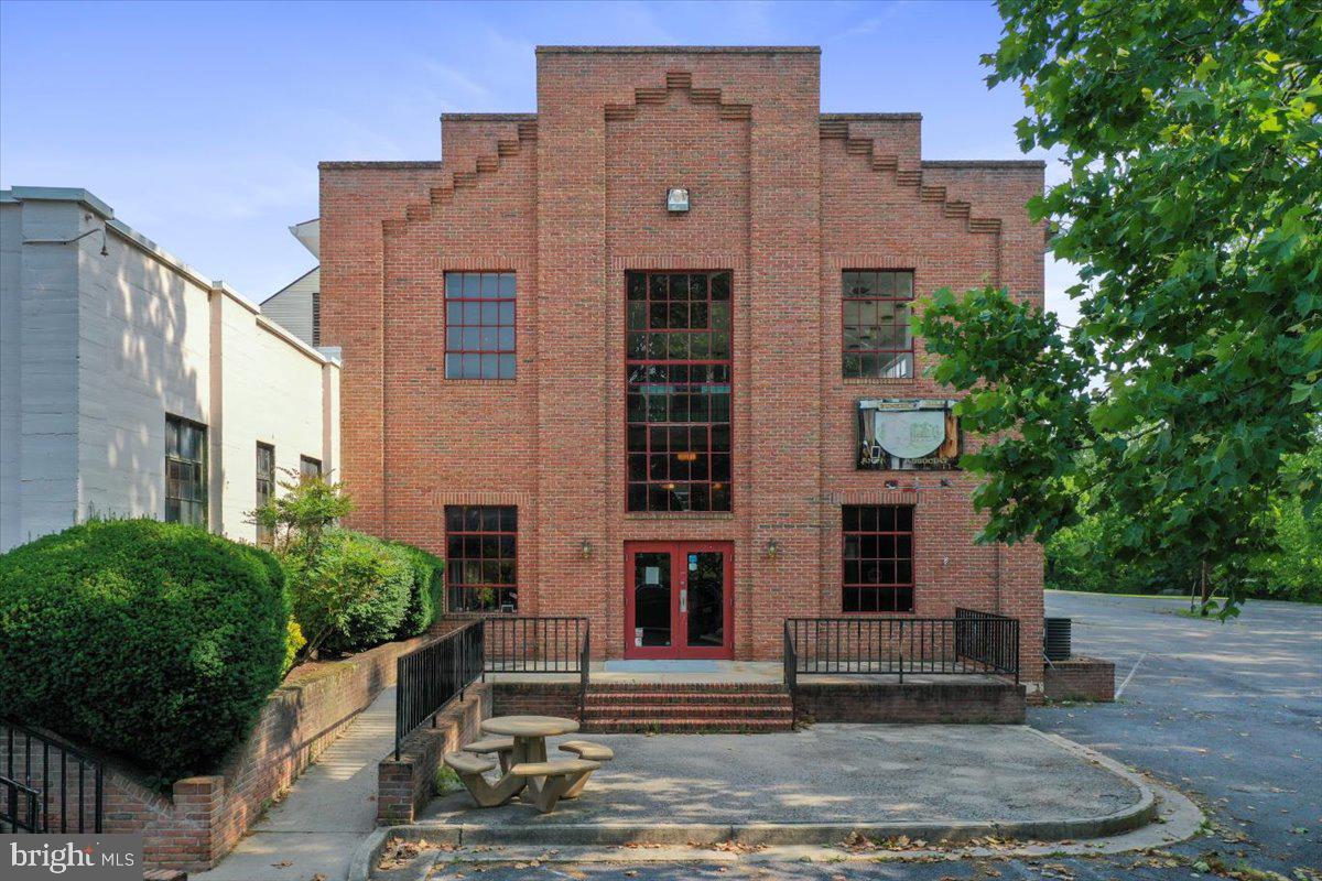 Listings for Ron Wiles