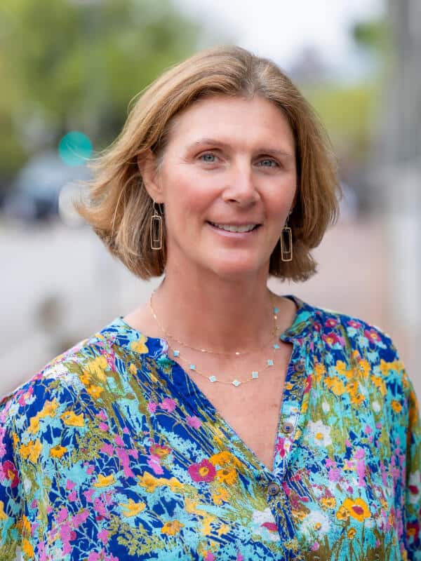 Kelly Crosby