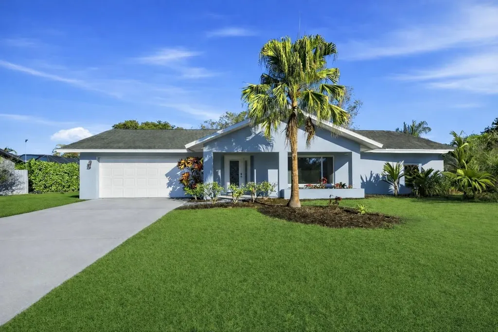 Listings for Stacey Fredericks