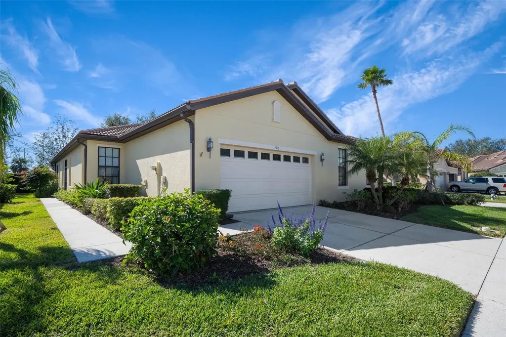 Venetian Falls vacation rentals