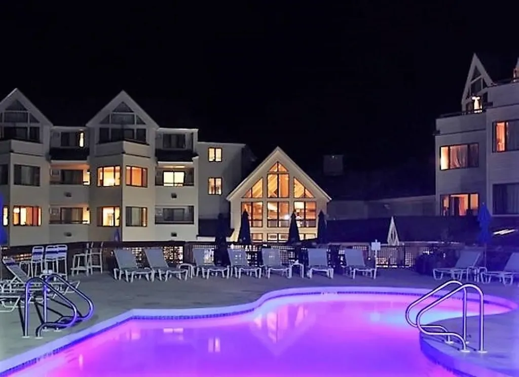 Condos Under $200K in Lincoln & Woodstock