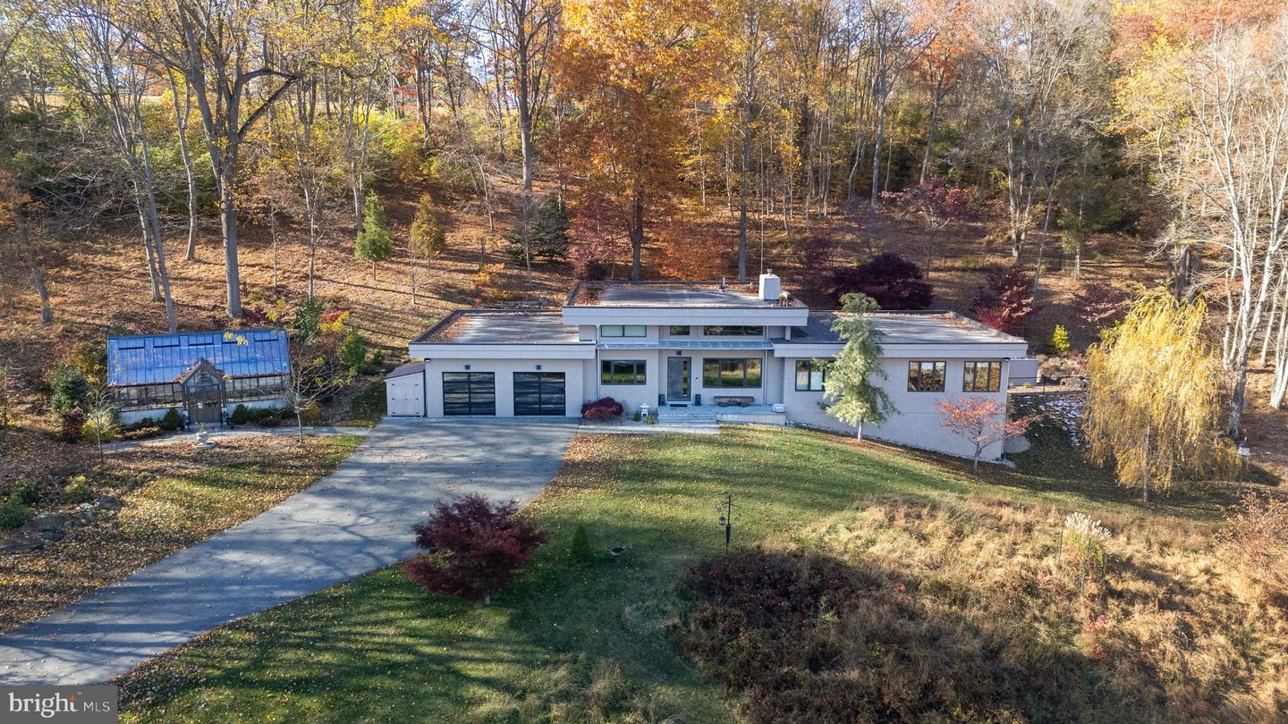 3+ Car Garage