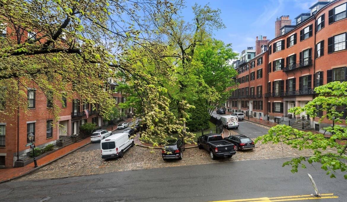 North Shore Features & Amenities