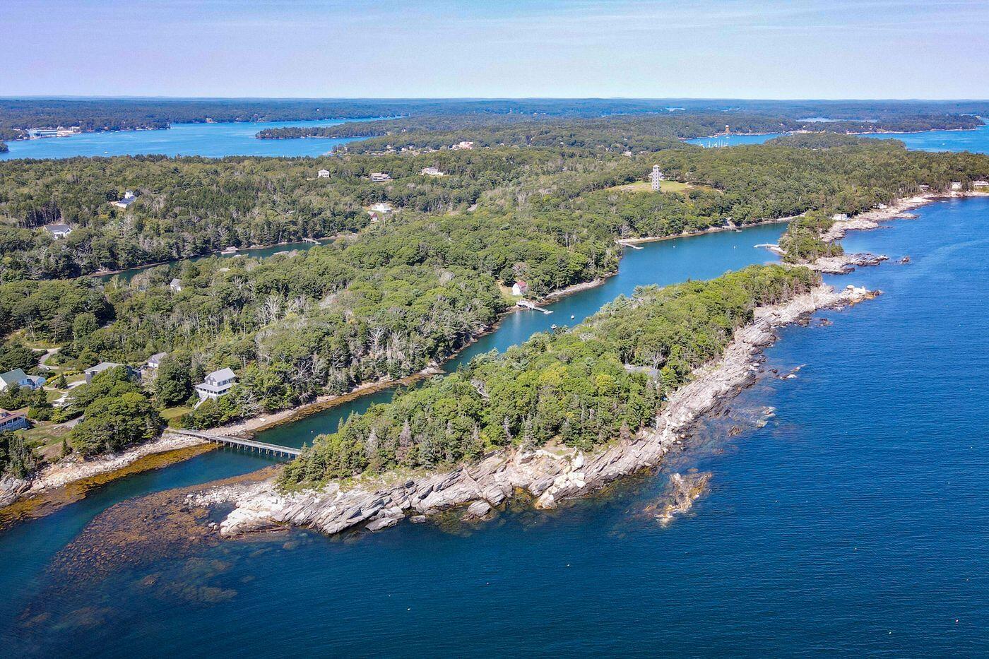 Seasonal Waterfront Cabins in Maine